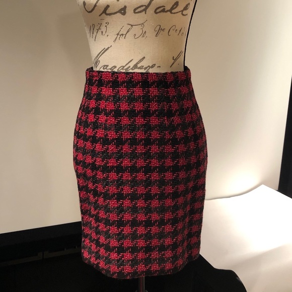Barami BOLD Skirt - Picture 1 of 8